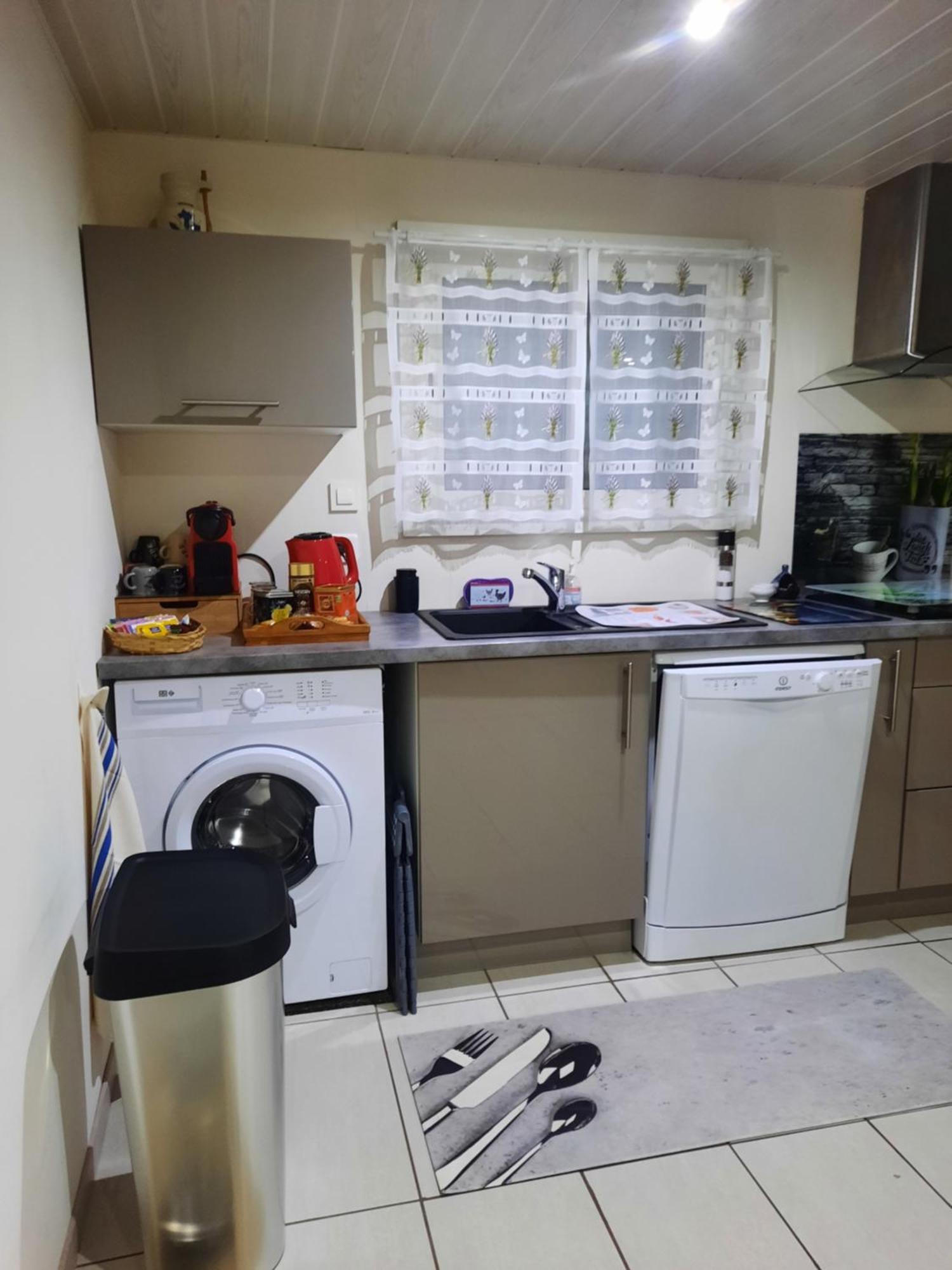 Gîte ma vie là avec jacuzzi privatif Saint-Julien-de-Cassagnas Exterior foto