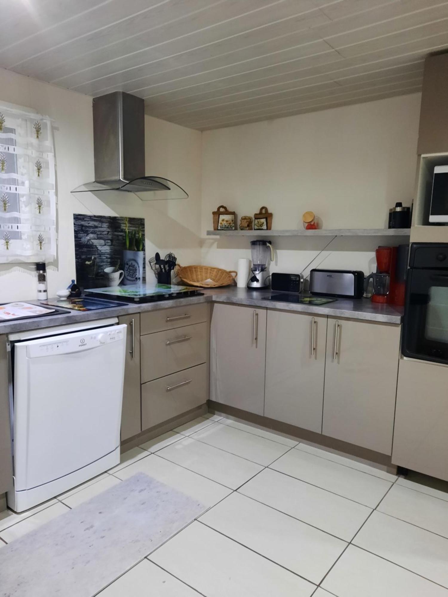 Gîte ma vie là avec jacuzzi privatif Saint-Julien-de-Cassagnas Exterior foto