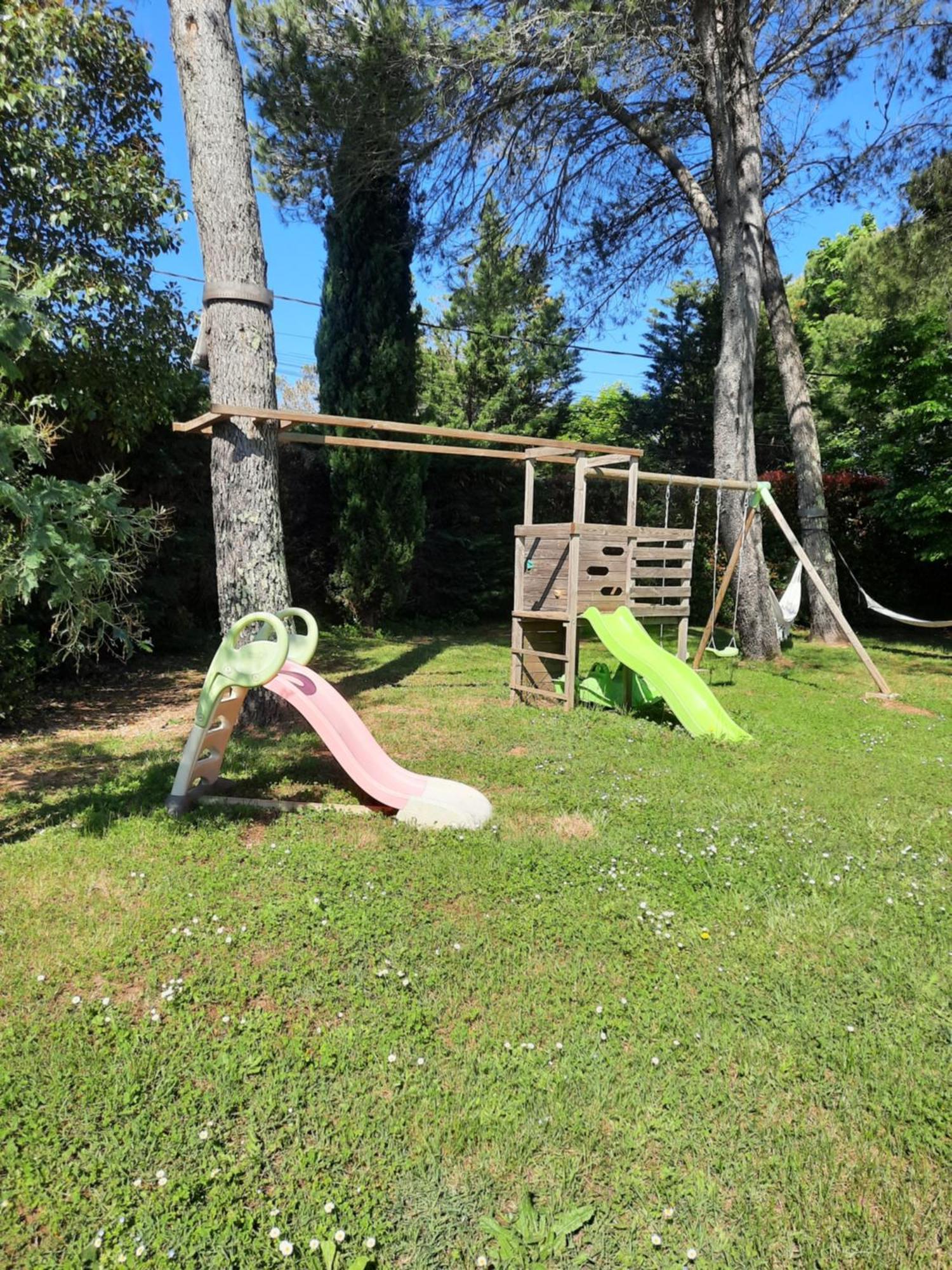 Gîte ma vie là avec jacuzzi privatif Saint-Julien-de-Cassagnas Exterior foto